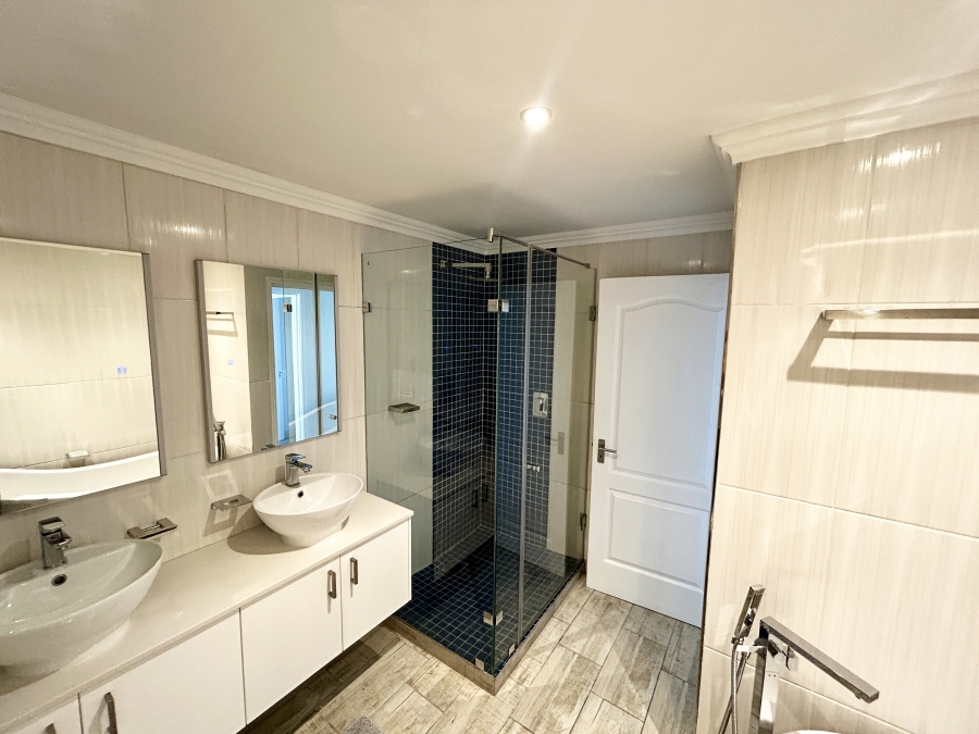 2 Bedroom Property for Sale in Waves Edge Western Cape
